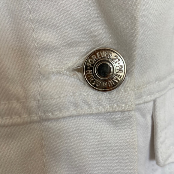 FOREVER 21 WHITE DENIM JACKET - Picture 7 of 7